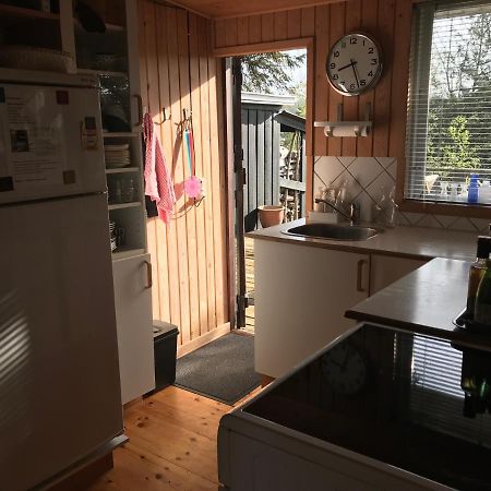 Hyggeligt Sommerhus I Ebeltoft, Taet Pa Strand Og Skov. Exterior foto